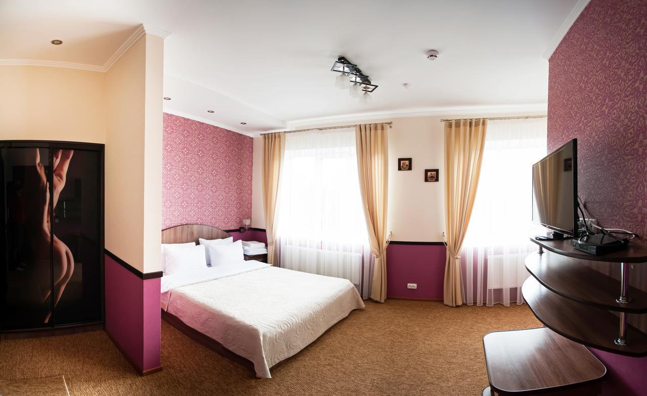Hotel Harvest Vinnycja Exteriér fotografie